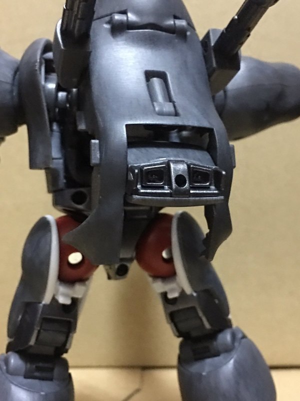 MP 32 Masterpiece Optimus Primal   In Hand Photos Surface On Twitter  (37 of 81)